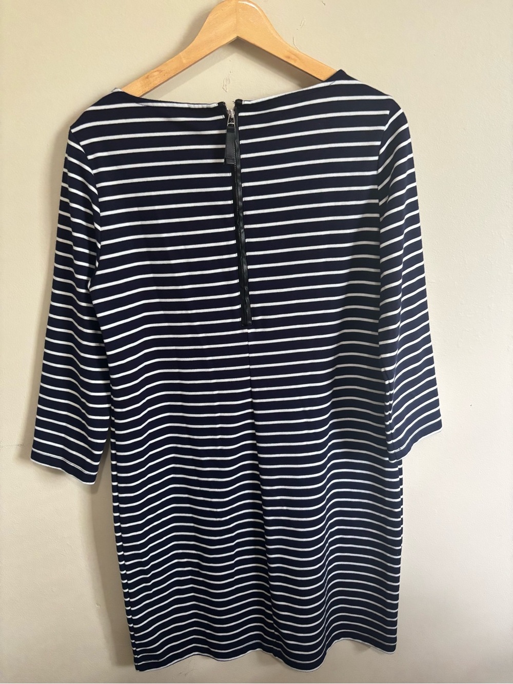 Gap Striped Navy and White Boatneck Shift Dress - size M - Picture 3 of 8